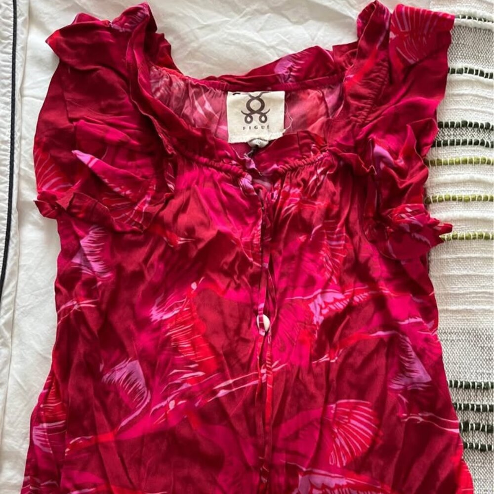 Figue BNWT red and pink crane pattern top with tassels, size small